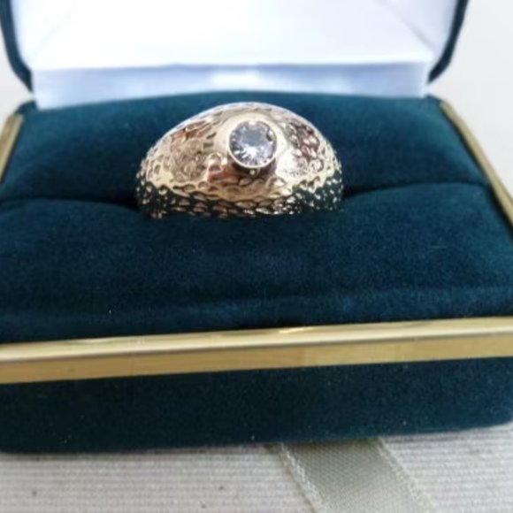 Vintage 1980 Man ring 10K yellow gold GR 9 set with a cubic zirconia - Picture 1 of 9